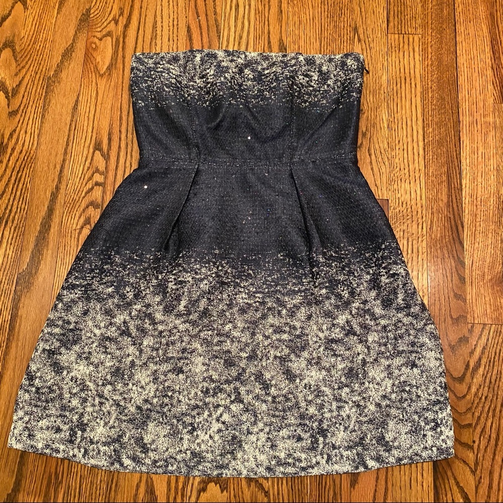 Strapless dress